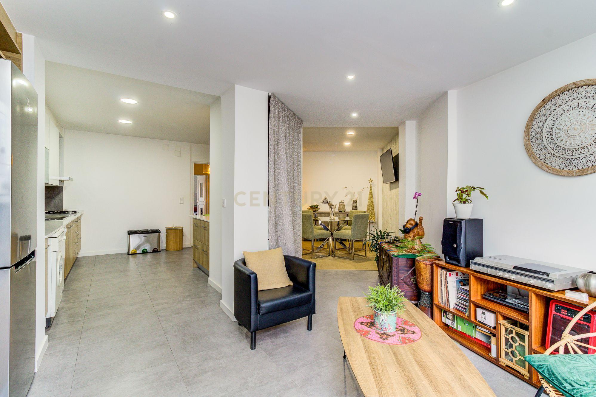 Fantástico T3, com amplo terraço, situado na Calçada dos 7 Moinhos – Campolide – Lisboa - Image 26