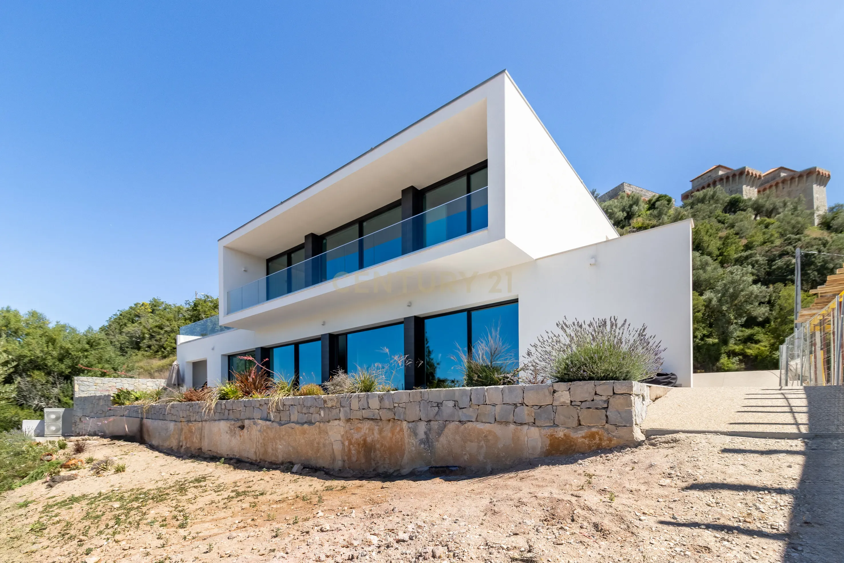 MORADIA CONTEMPORÂNEA T3 II ENCOSTA DO CASTELO OURÉM - Image 40
