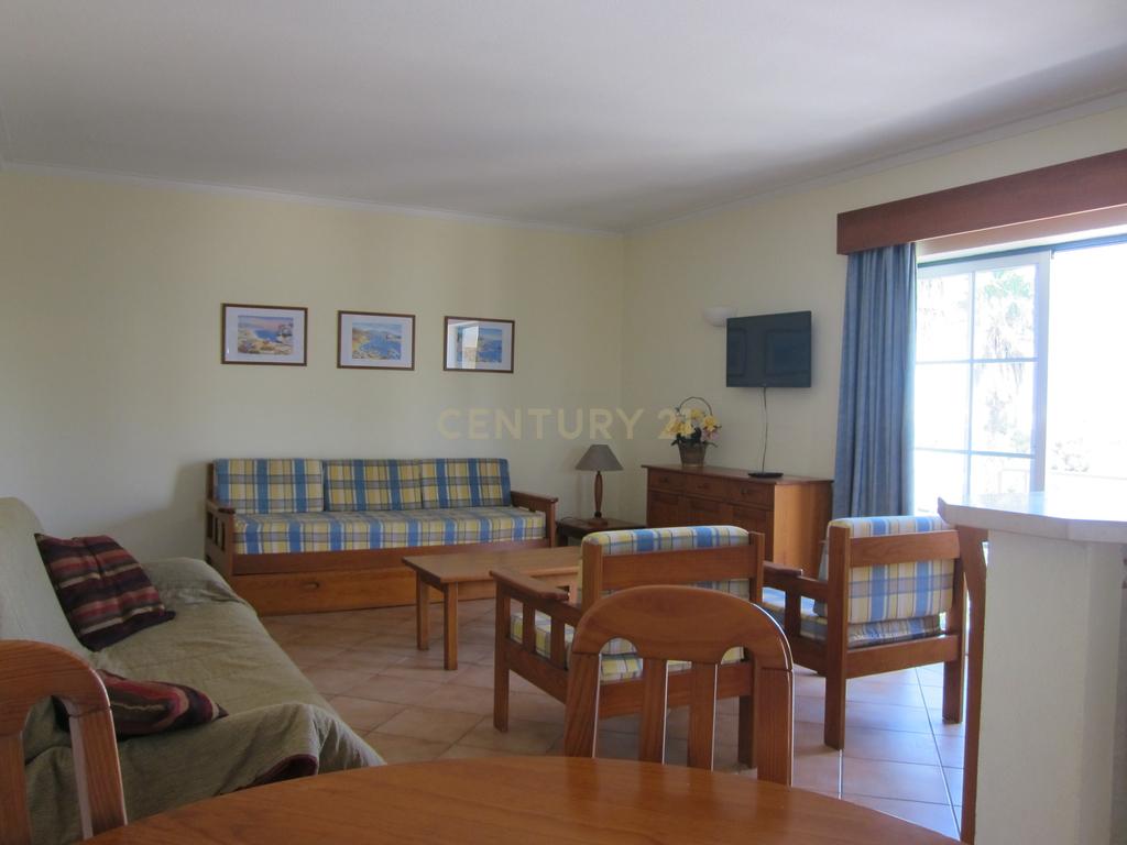Apartamento T1  em Condomínio fechado com piscina, Vitor`S Plaza Alvor - Image 3