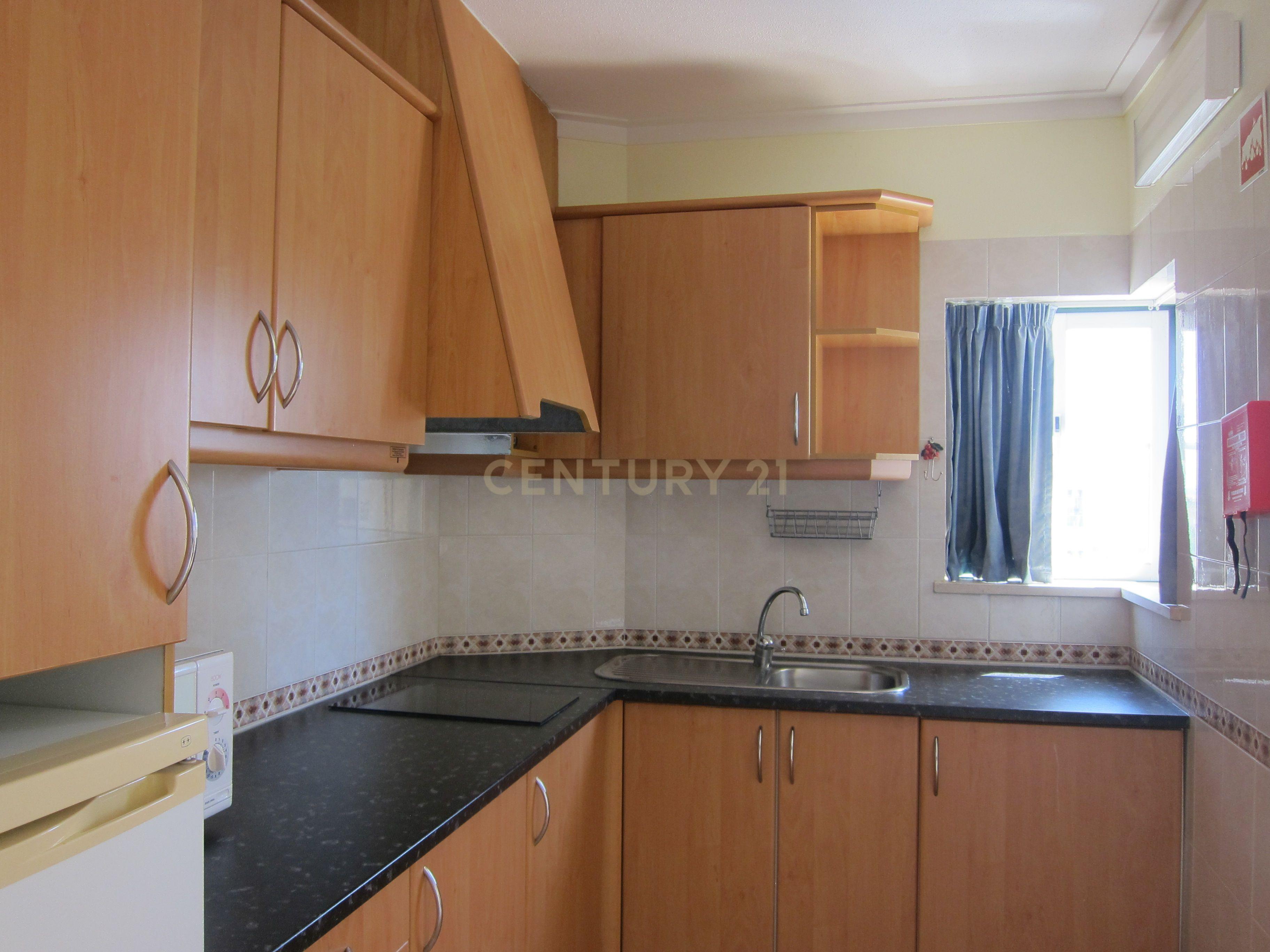 Apartamento T1  em Condomínio fechado com piscina, Vitor`S Plaza Alvor - Image 8