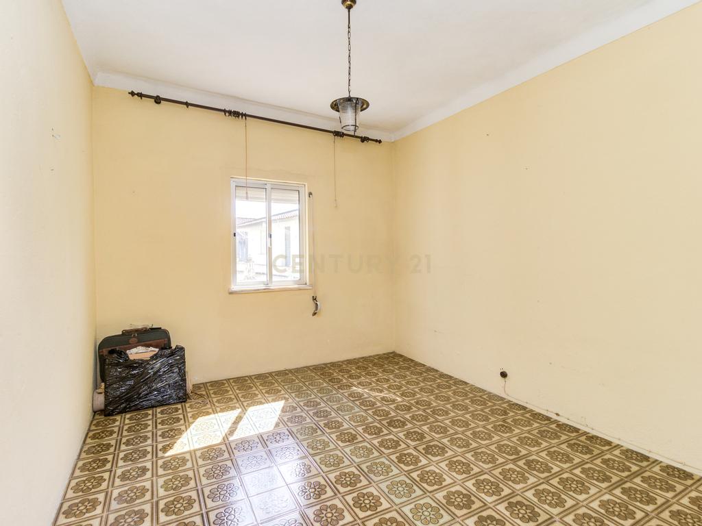 Moradia em Tolosa com 635m² e terreno com 1250m², para modernização total - Image 73