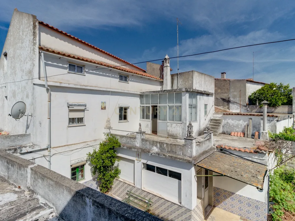 Moradia em Tolosa com 635m² e terreno com 1250m², para modernização total - Image 3