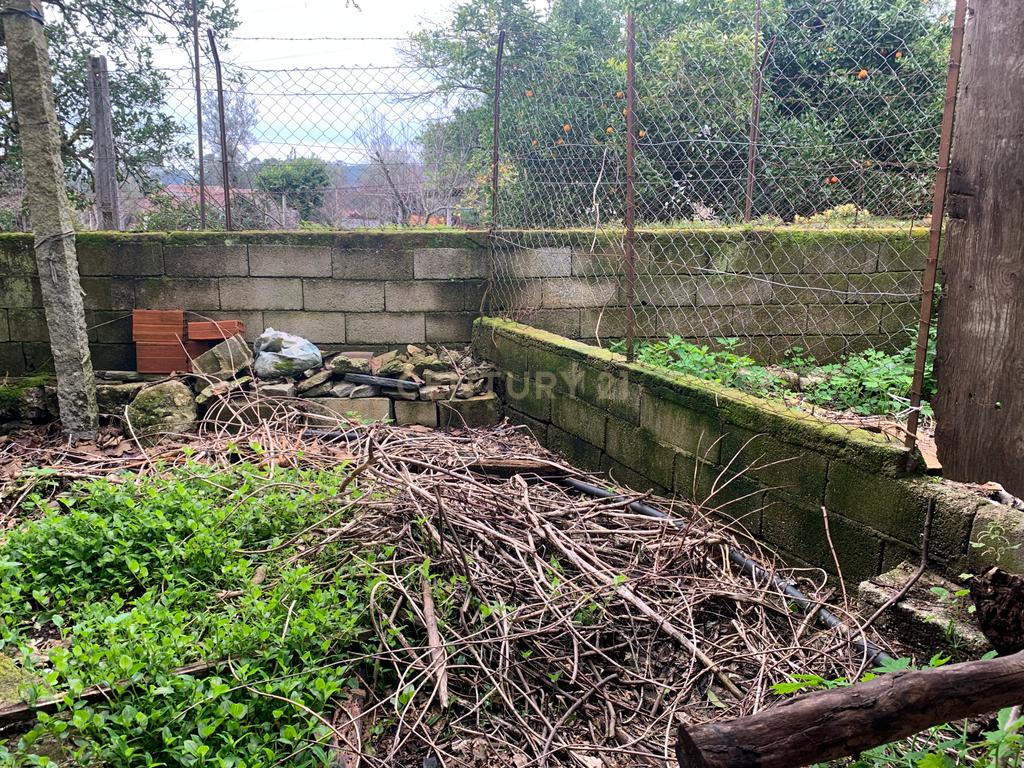 Casa Isolada em Póvoa de Lanhoso com Jardim e Garagem - Image 5
