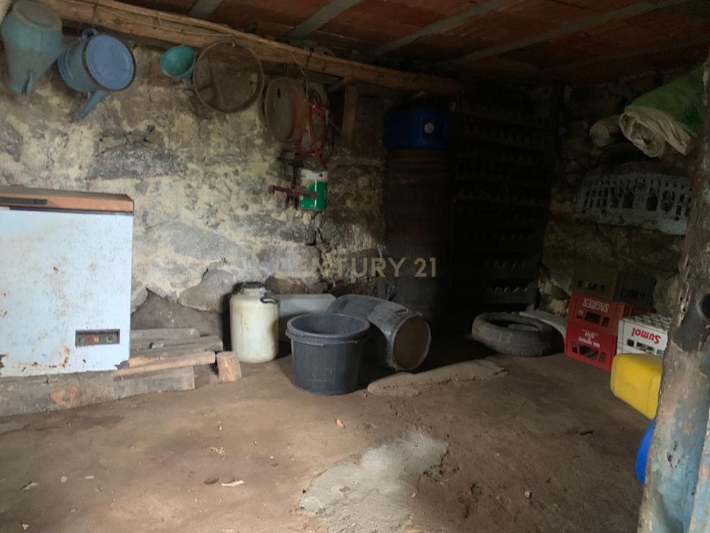 Casa Isolada em Póvoa de Lanhoso com Jardim e Garagem - Image 33