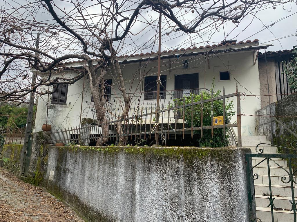 Casa Isolada em Póvoa de Lanhoso com Jardim e Garagem - Image 20
