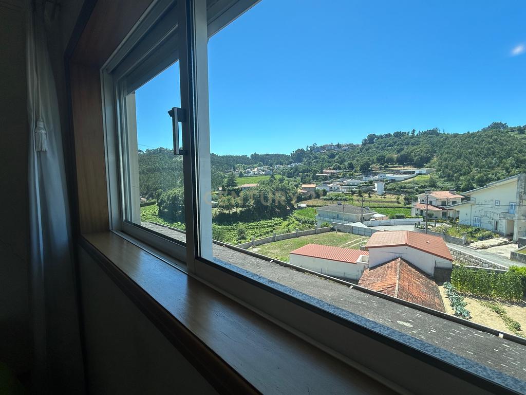 **ESPECTACULAR MORADIA T4+1 EM PAREDES, COM RECHEIO INCLUIDO** - Image 24