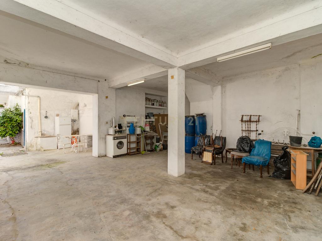 Moradia em Tolosa com 635m² e terreno com 1250m², para modernização total - Image 56