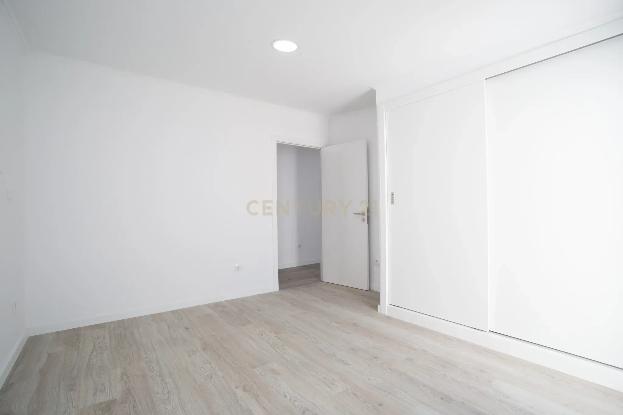 Moradia Remodelada no Barreiro - Image 28