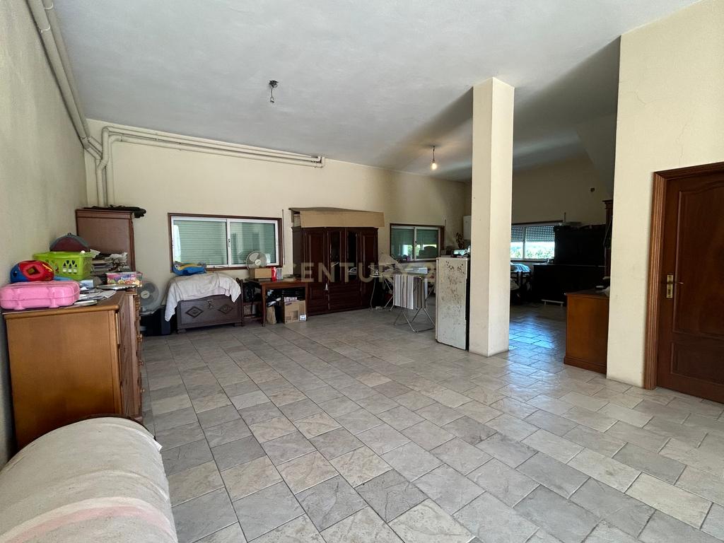 **ESPECTACULAR MORADIA T4+1 EM PAREDES, COM RECHEIO INCLUIDO** - Image 50