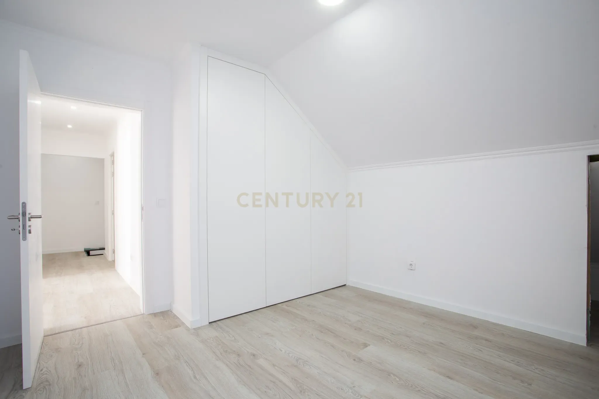 Moradia Remodelada no Barreiro - Image 38