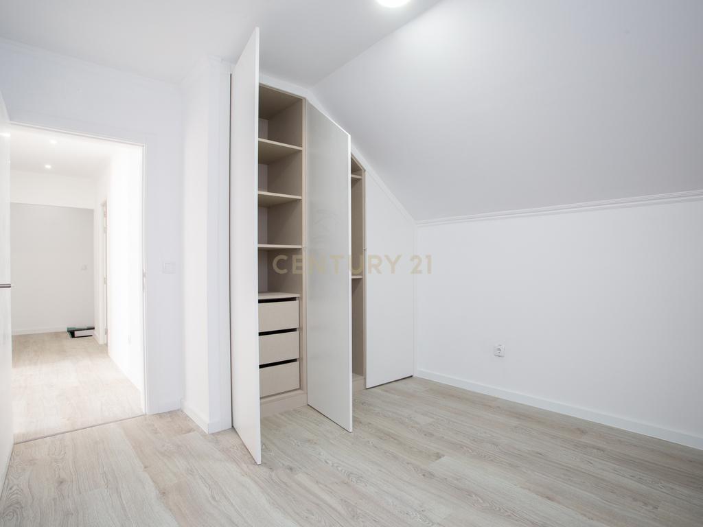 Moradia Remodelada no Barreiro - Image 36