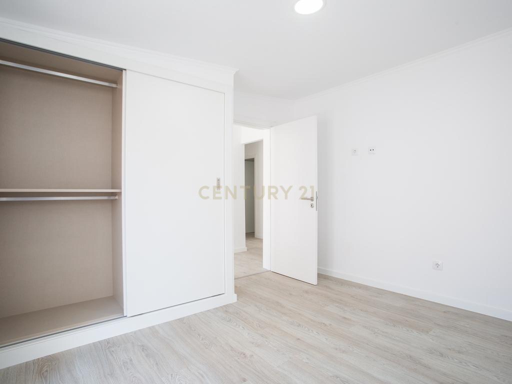 Moradia Remodelada no Barreiro - Image 42