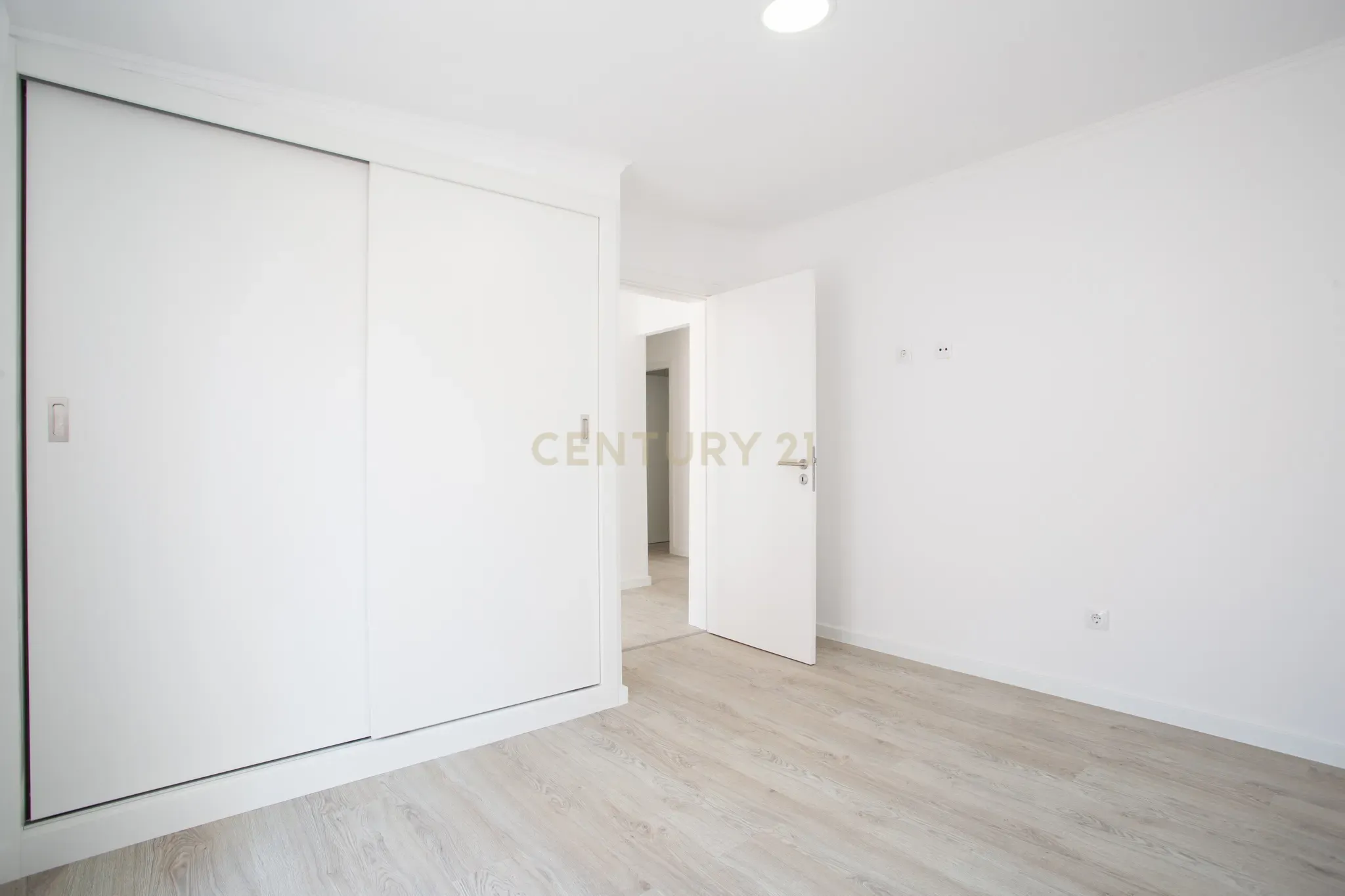 Moradia Remodelada no Barreiro - Image 43