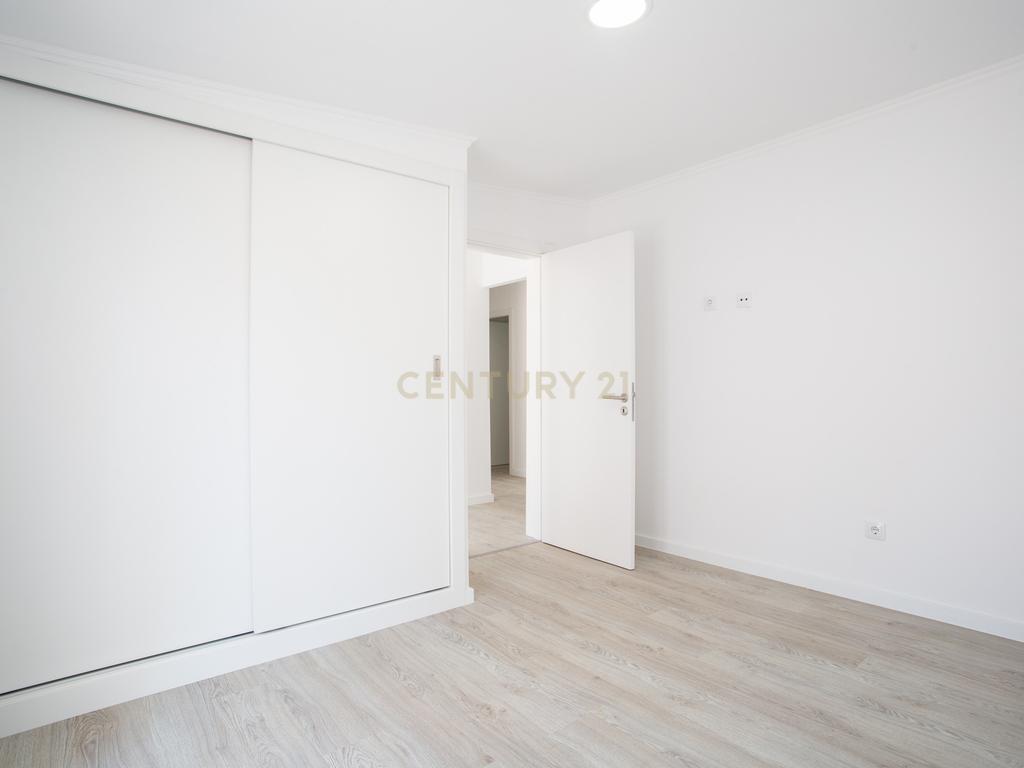 Moradia Remodelada no Barreiro - Image 43