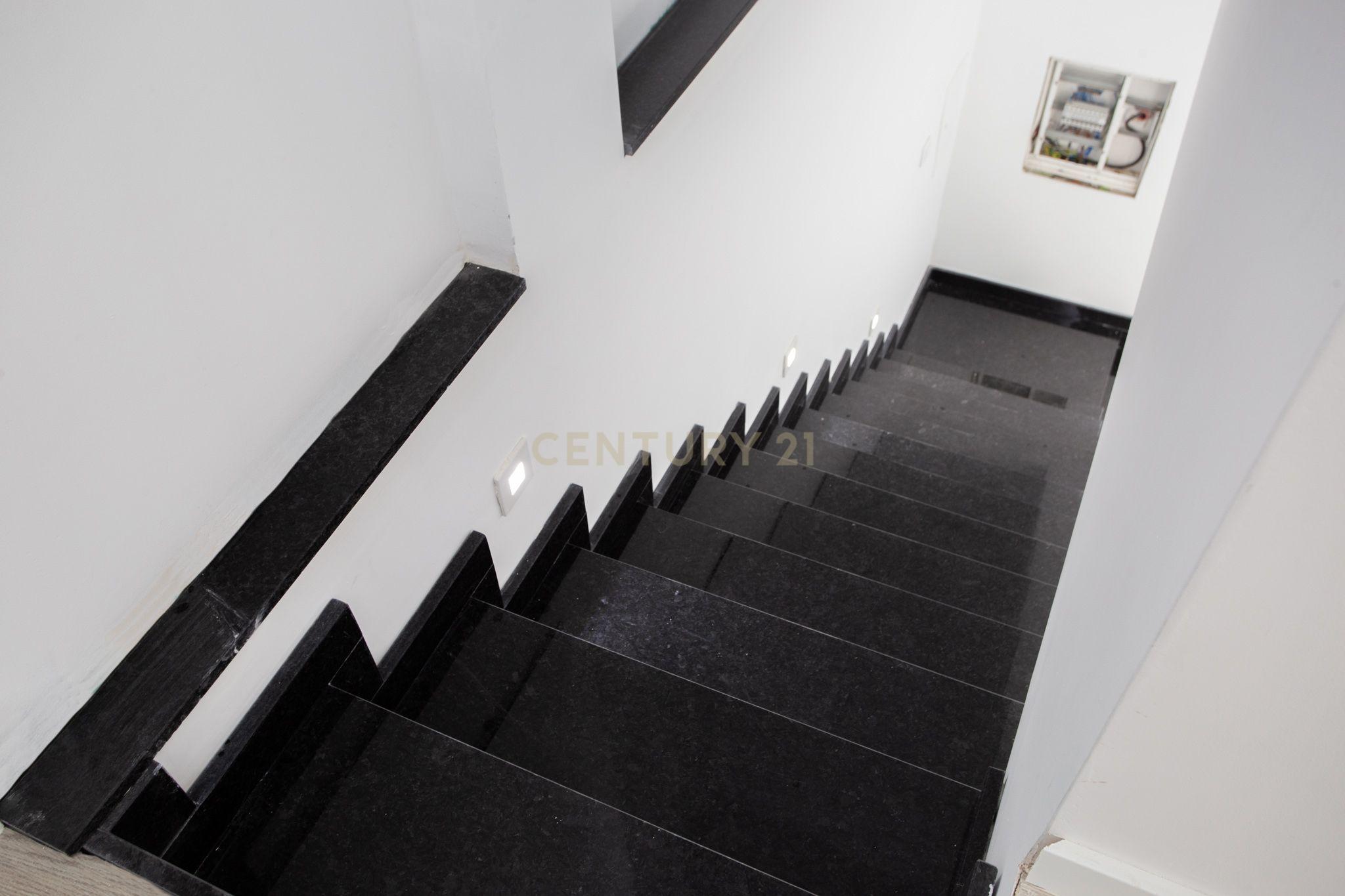 Moradia Remodelada no Barreiro - Image 24