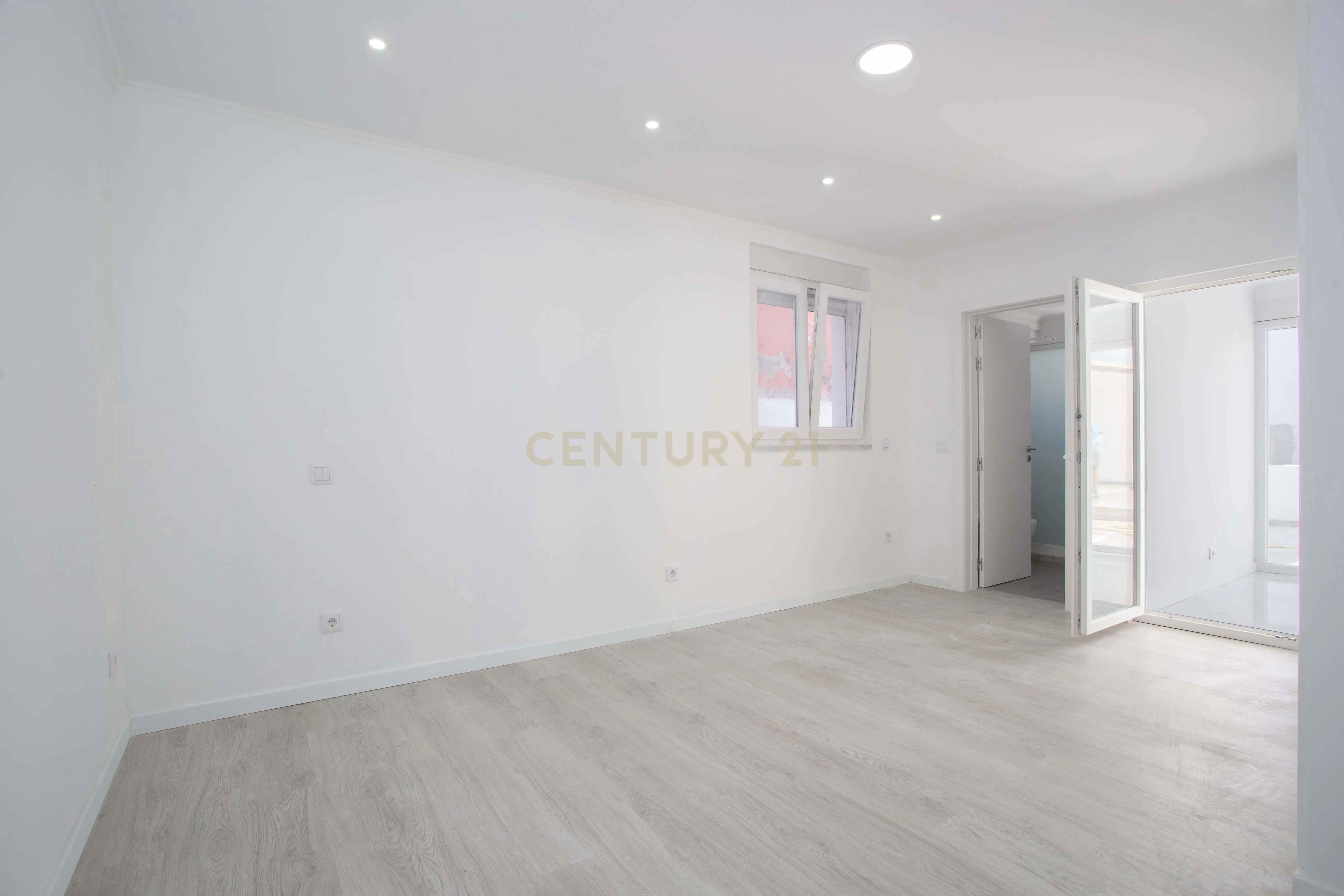 Moradia Remodelada no Barreiro - Image 20
