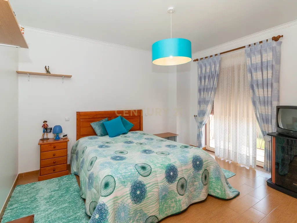 Moradia T4 na Marinha Grande - Image 18