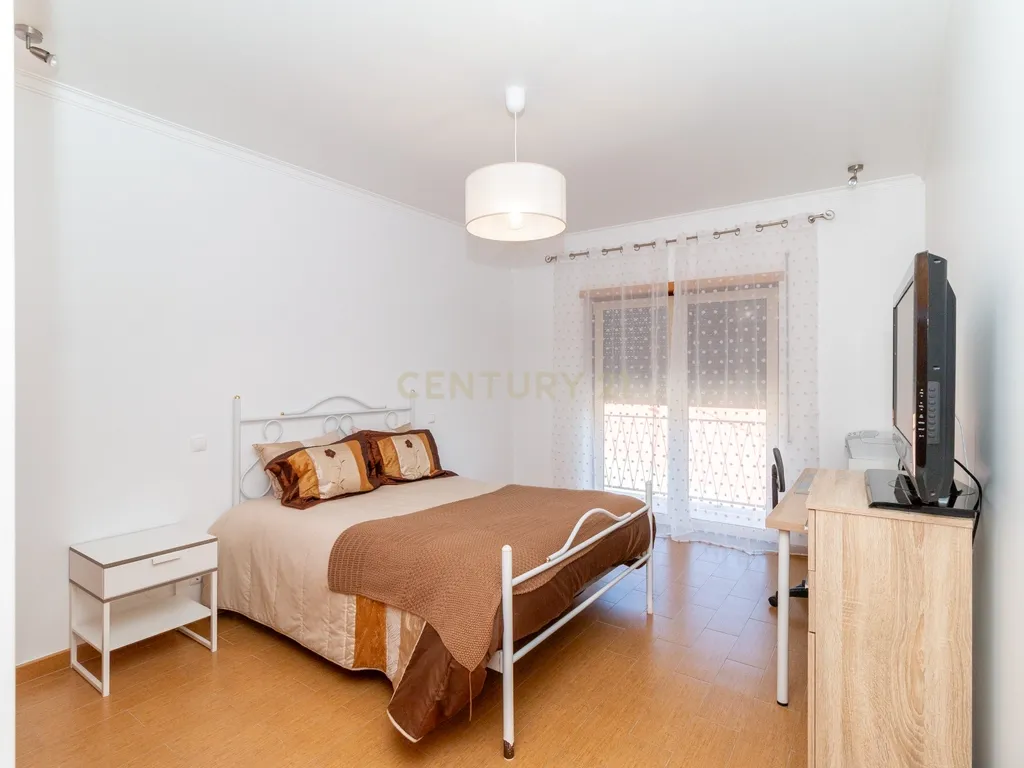 Moradia T4 na Marinha Grande - Image 20