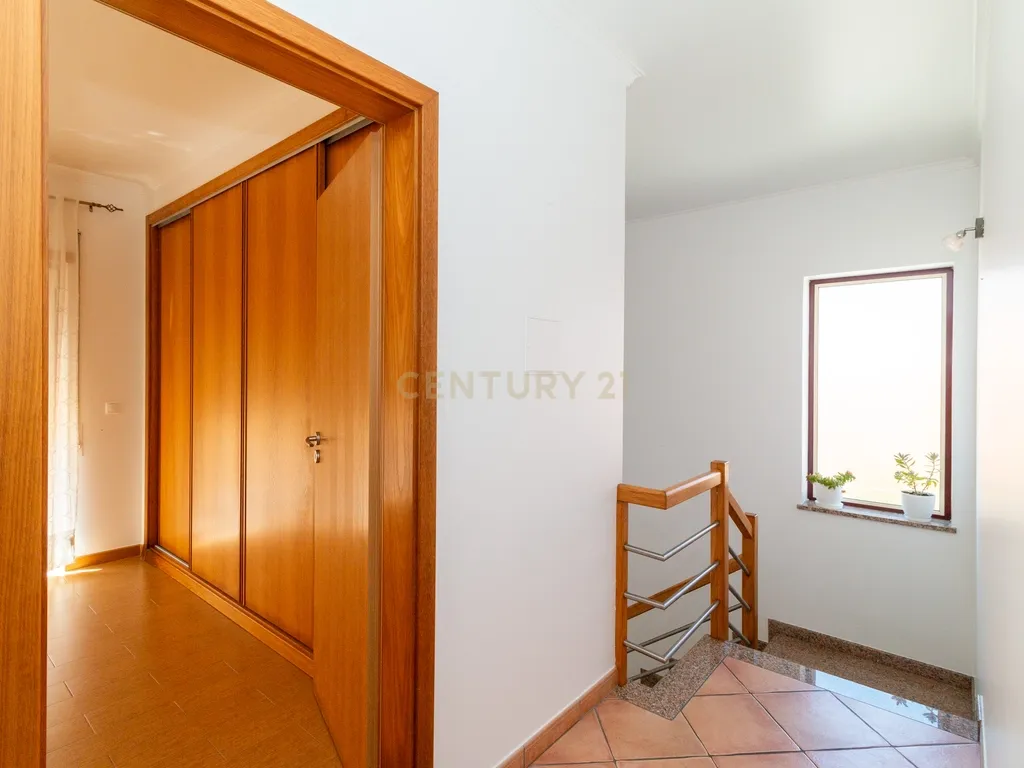Moradia T4 na Marinha Grande - Image 24