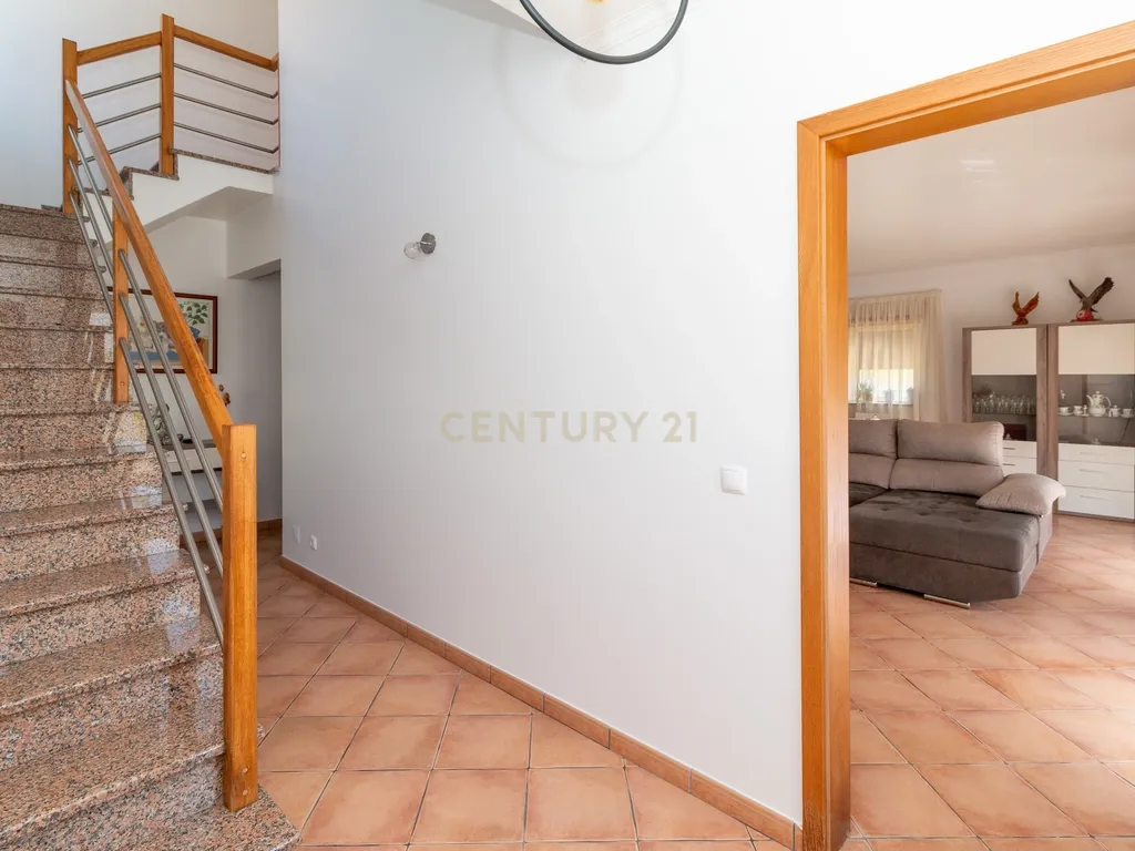 Moradia T4 na Marinha Grande - Image 3