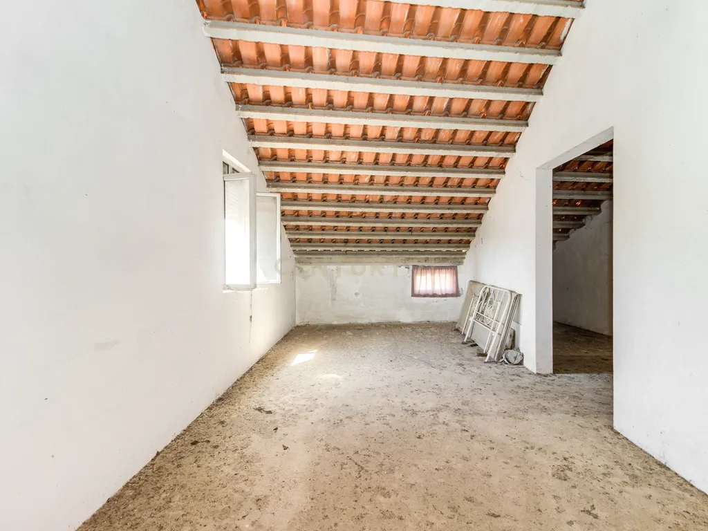 Moradia em Tolosa com 635m² e terreno com 1250m², para modernização total - Image 79