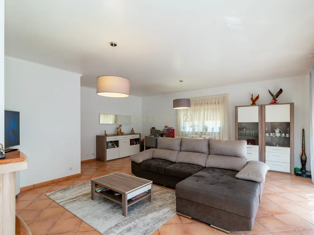 Moradia T4 na Marinha Grande - Image 6