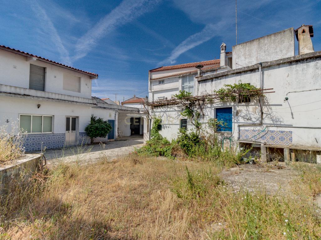 Moradia em Tolosa com 635m² e terreno com 1250m², para modernização total - Image 70
