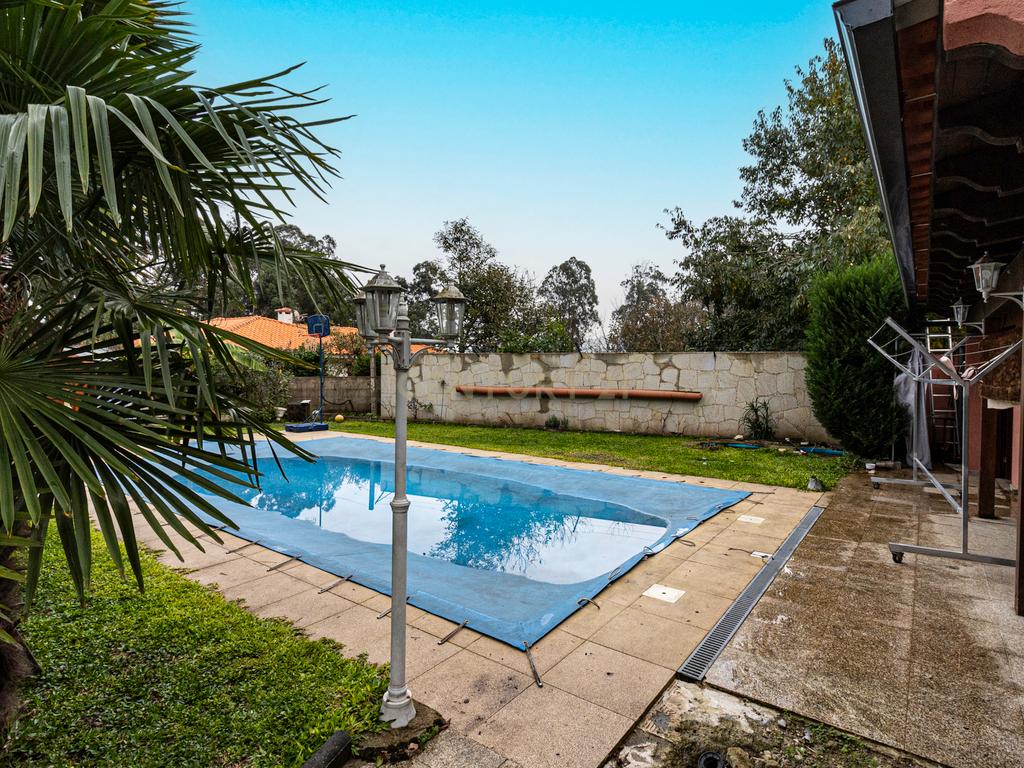 Casa Isolada Renovada em Braga com Acessibilidade e Conforto - Image 11