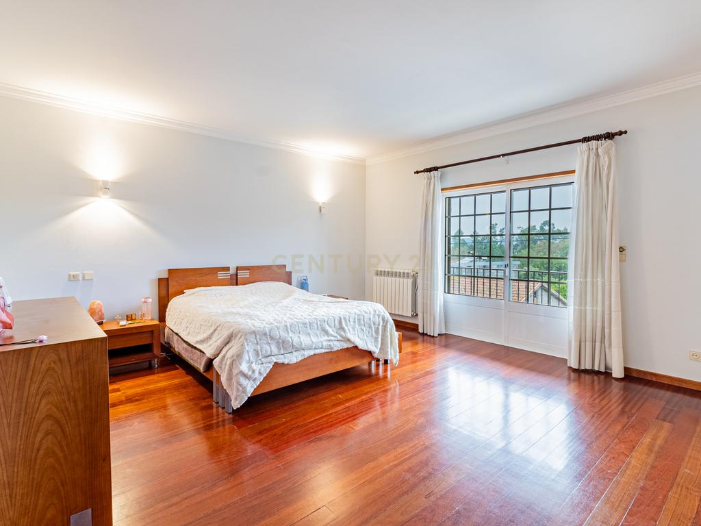 Casa Isolada Renovada em Braga com Acessibilidade e Conforto - Image 19