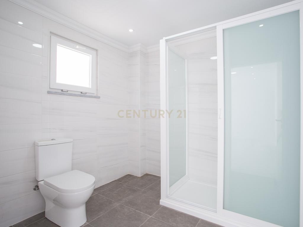 Moradia Remodelada no Barreiro - Image 16