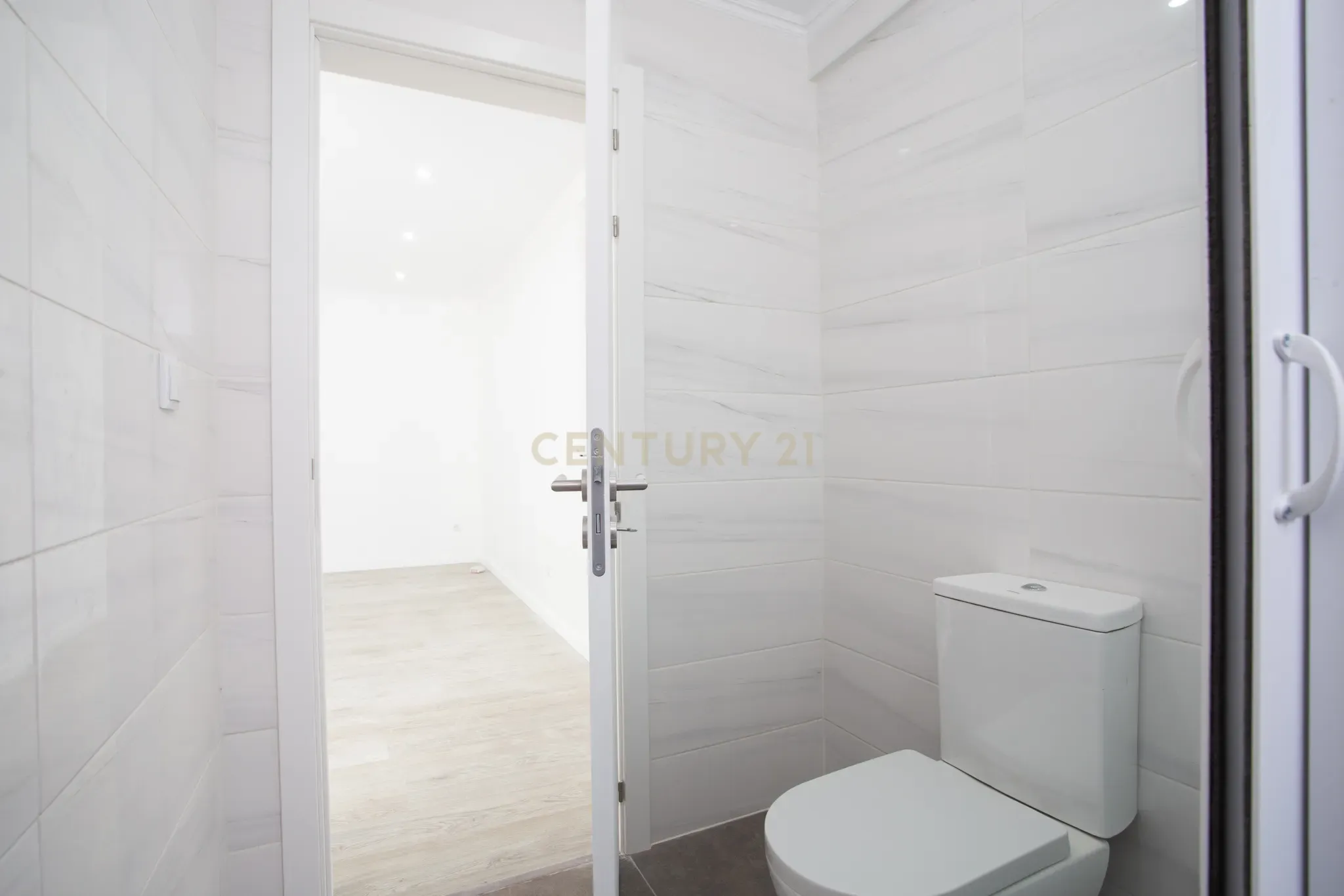 Moradia Remodelada no Barreiro - Image 23