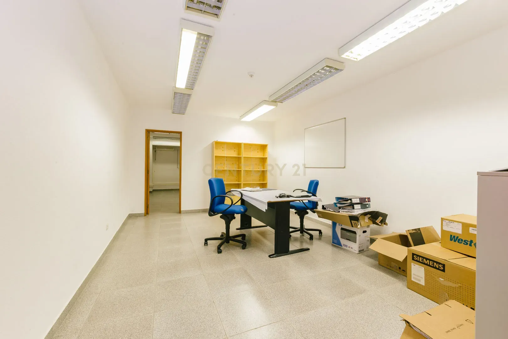 Armazém Industrial com Escritórios para Venda em Pinhal Novo - Image 18