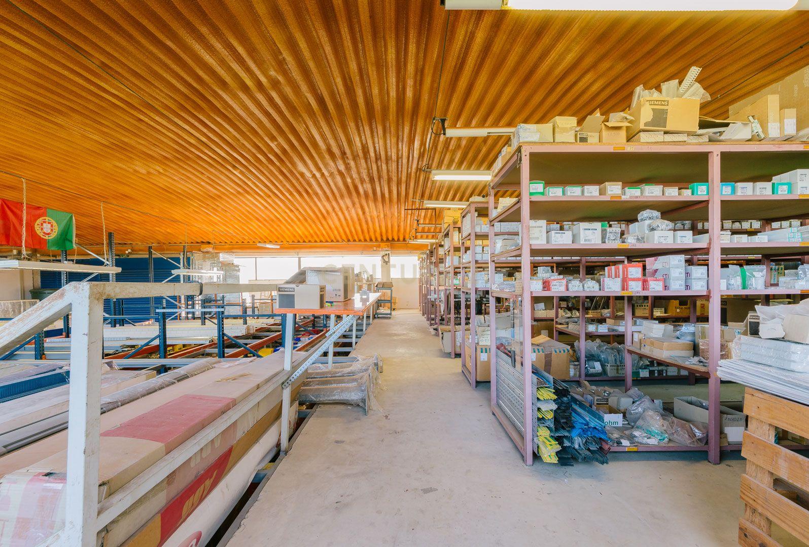 Armazém Industrial com Escritórios para Venda em Pinhal Novo - Image 33