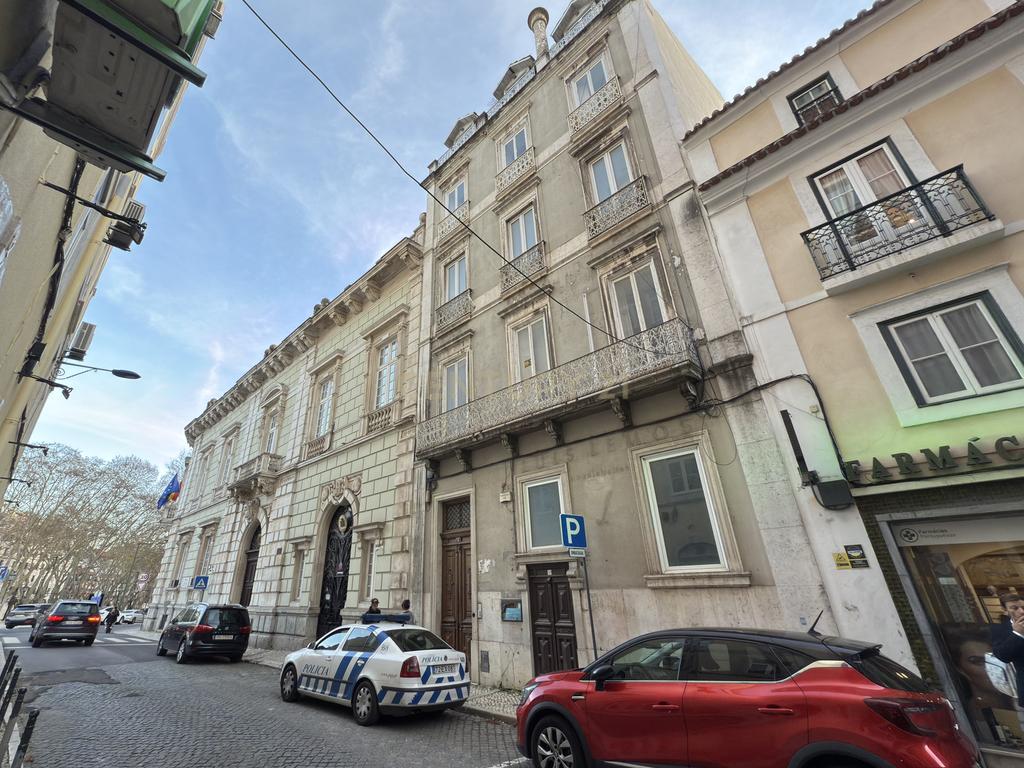 PRÉDIO PARA VENDA NA RUA DO SALITRE – A 50M DA AVENIDA DA LIBERDADE - Image 3