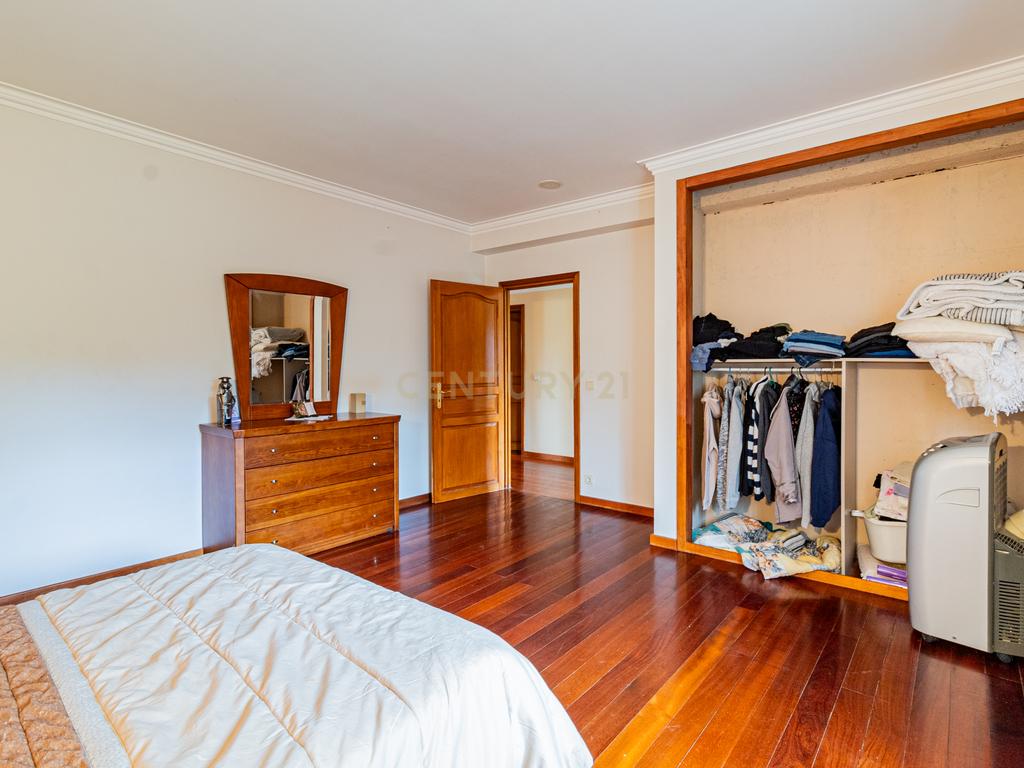 Casa Isolada Renovada em Braga com Acessibilidade e Conforto - Image 23