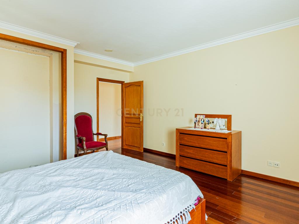 Casa Isolada Renovada em Braga com Acessibilidade e Conforto - Image 26