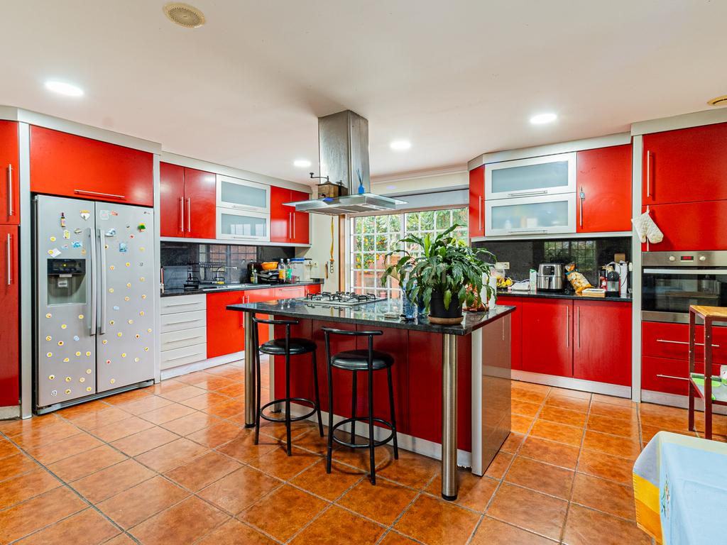 Casa Isolada Renovada em Braga com Acessibilidade e Conforto - Image 37