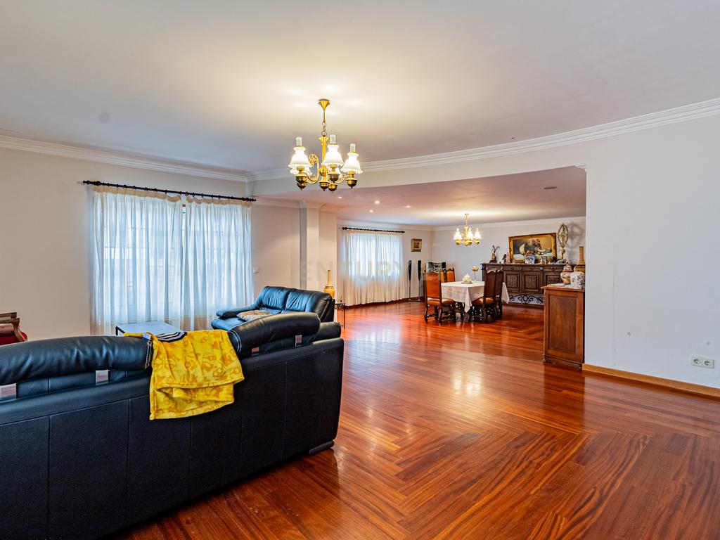 Casa Isolada Renovada em Braga com Acessibilidade e Conforto - Image 32