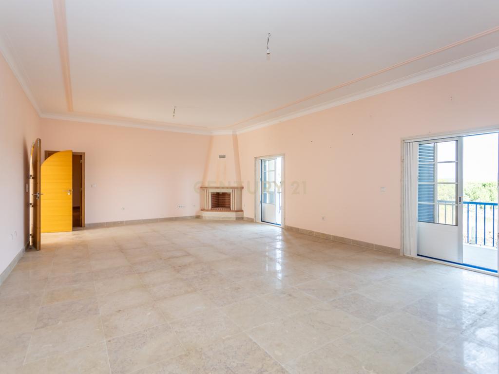 Moradia T4 em Herdade de 9,5 ha - Image 10