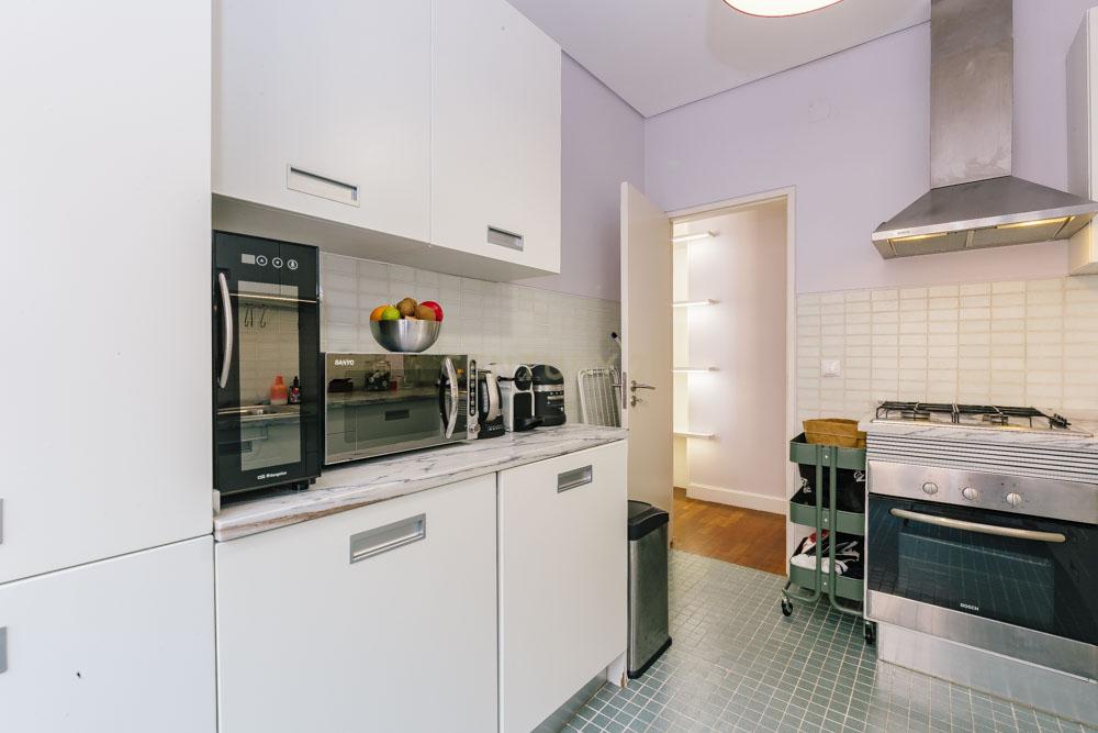 Apartamento Moderno T2 com Elevador e Varanda, na Misericórdia - Image 18