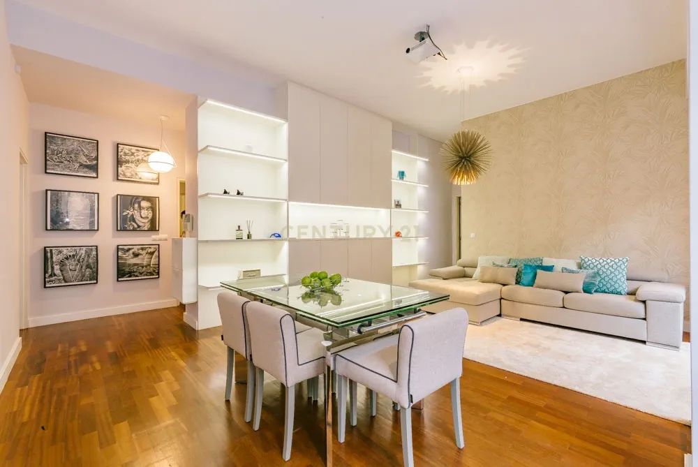 Apartamento Moderno T2 com Elevador e Varanda, na Misericórdia - Image 1