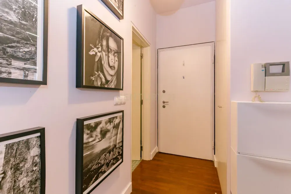 Fotografia 11 de Apartamento Moderno T2 com Elevador e Varanda, na Misericórdia