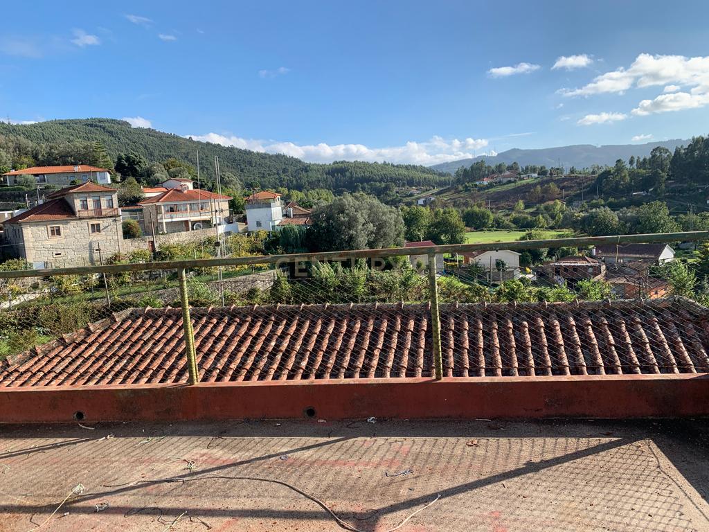 Duas Casas em São João de Rei, Póvoa de Lanhoso com Terreno - Image 21