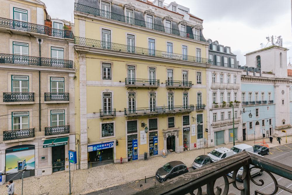 Apartamento Moderno T2 com Elevador e Varanda, na Misericórdia - Image 35