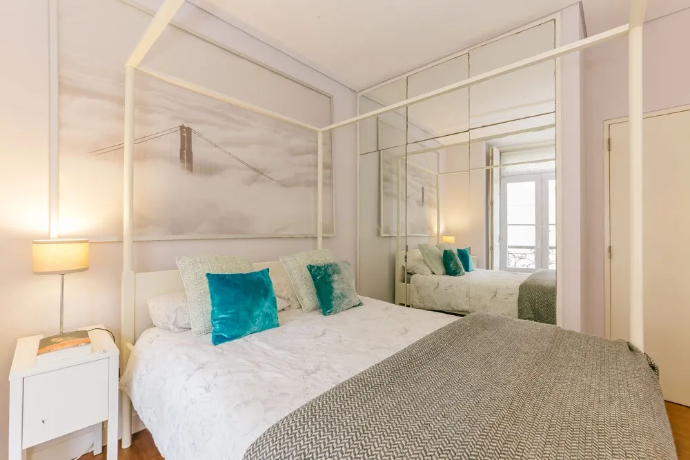 Apartamento Moderno T2 com Elevador e Varanda, na Misericórdia - Image 19