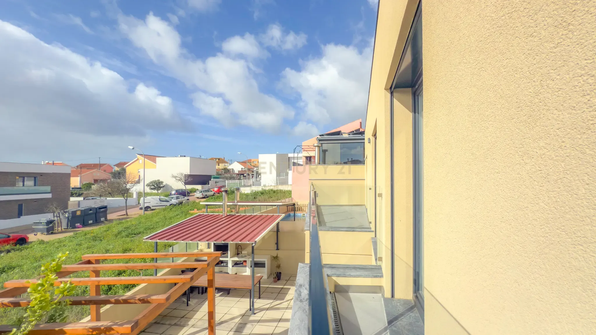 Moradia de 2020 em excelente estado e com boas áreas interiores e exteriores - Image 125