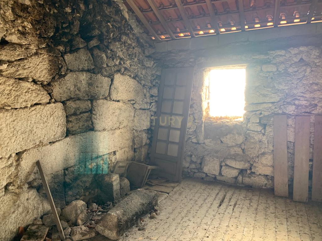 Casa para Restauro em São João de Rei, Povoa de Lanhoso - Image 10