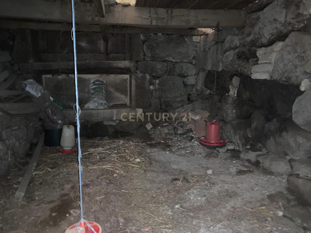 Casa para Restauro em São João de Rei, Povoa de Lanhoso - Image 12