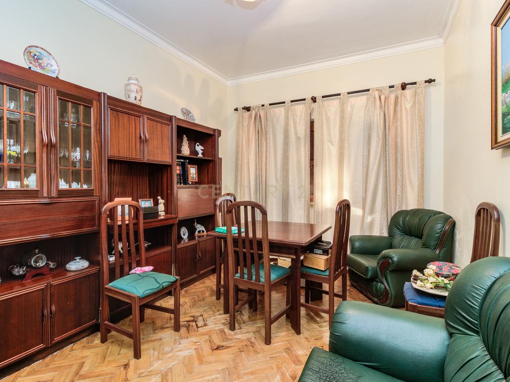 Prédio em Santa Iria de Azóia com 4 apartamentos, 2 T2 e 2 T1. Ótimo investimento! - Image 48