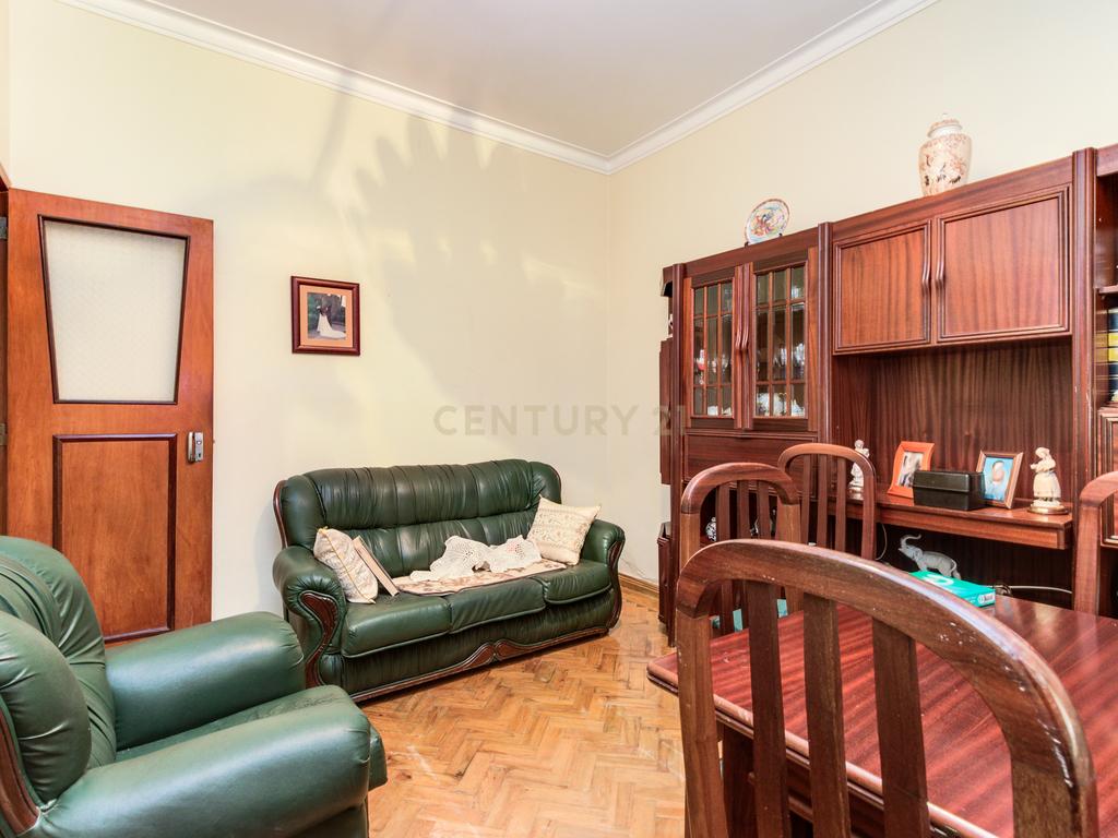 Prédio em Santa Iria de Azóia com 4 apartamentos, 2 T2 e 2 T1. Ótimo investimento! - Image 45